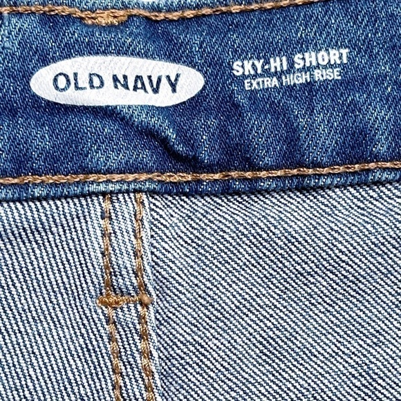 Old Navy Sky Hi Short Extra High Rise Raw Hem Blue Denim Shorts Sz 4 - Picture 3 of 6